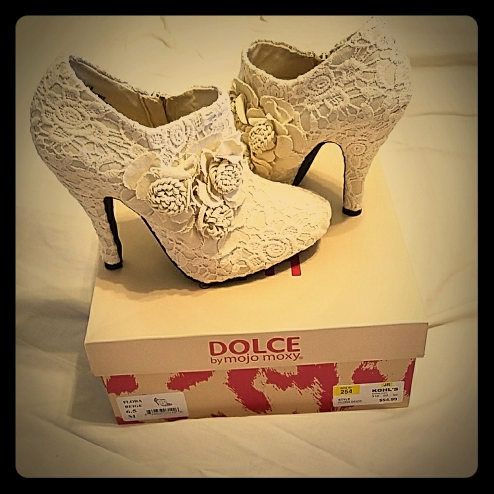 Lace booties